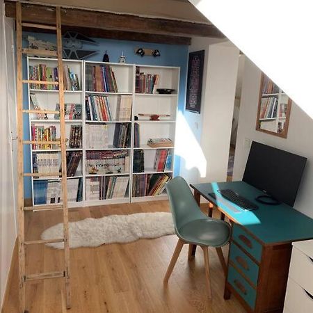 Charmant Studio A Proximite De La Gare Rer A Chatou Exteriér fotografie