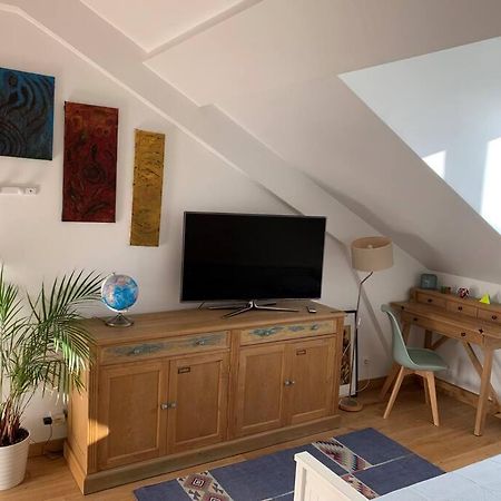 Charmant Studio A Proximite De La Gare Rer A Chatou Exteriér fotografie