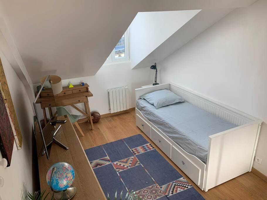 Charmant Studio A Proximite De La Gare Rer A Chatou Exteriér fotografie