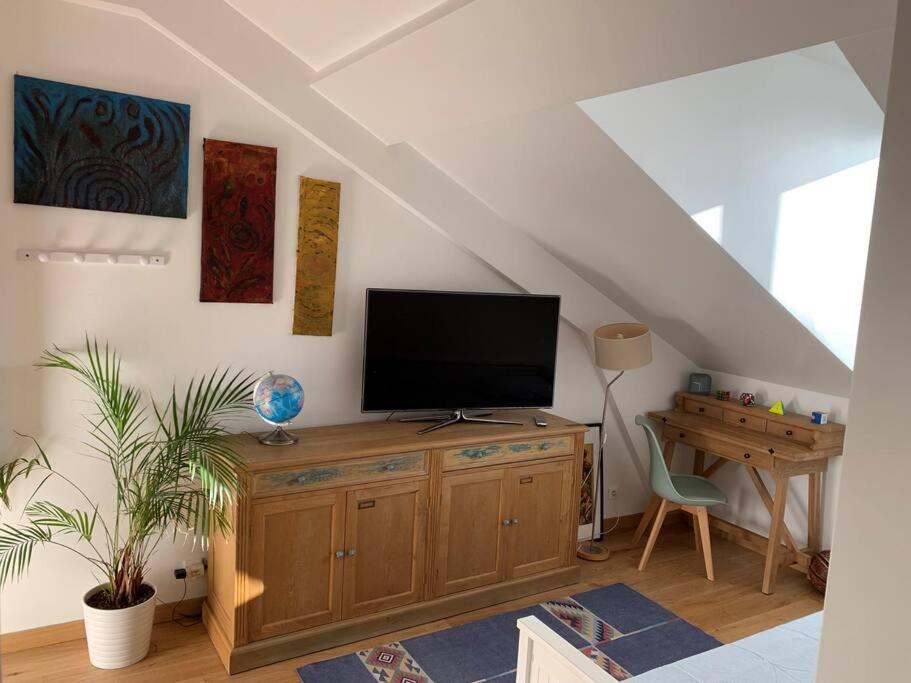 Charmant Studio A Proximite De La Gare Rer A Chatou Exteriér fotografie